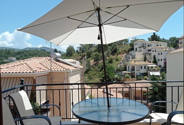 Hermes Holiday Home In The Port Of Sivota Exterior photo