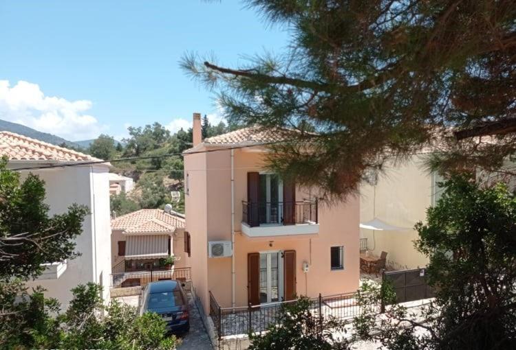 Hermes Holiday Home In The Port Of Sivota Exterior photo