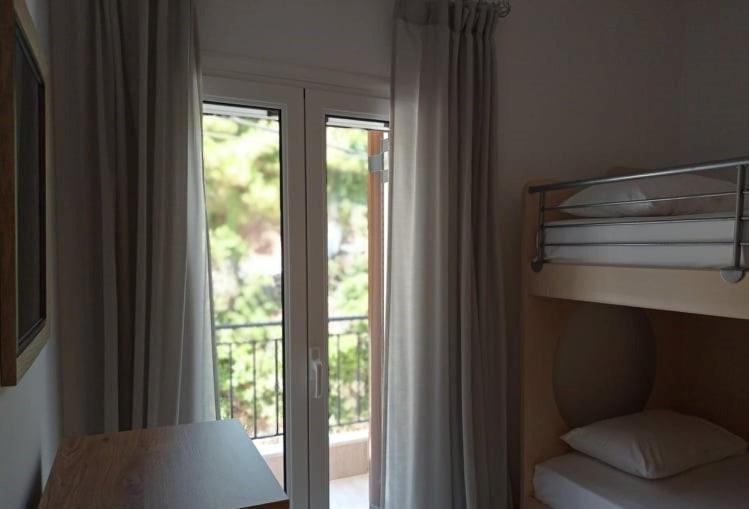 Hermes Holiday Home In The Port Of Sivota Exterior photo
